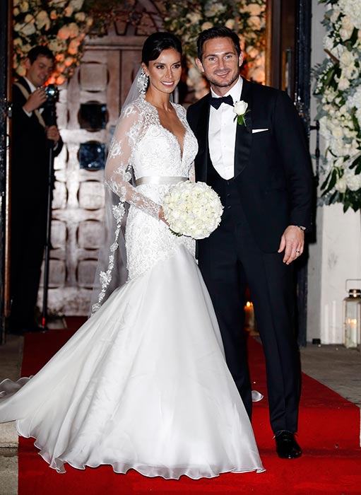 克里斯汀·布莱克利(Christine Bleakley)和弗兰克·兰帕德(Frank Lampard)的婚纱